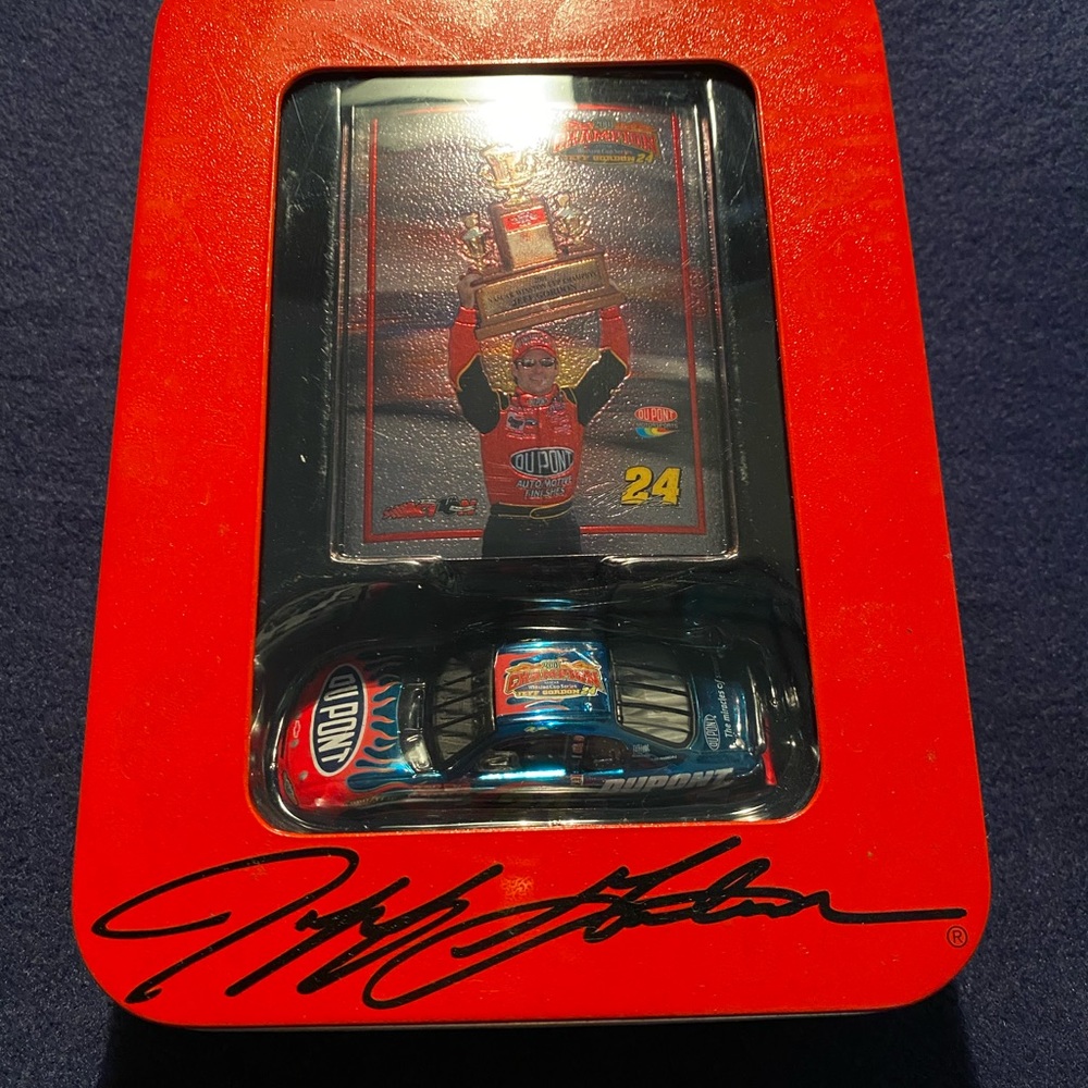 NIB Jeff Gordon Action Racing Collectible Card & Hot-wheel Car in Collector Tin